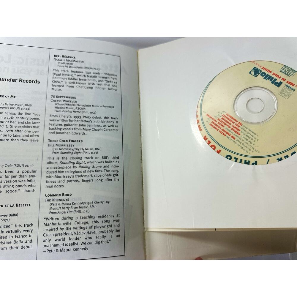 MusicHound Folk: The Essential Album Guide by Neal Walters W/CD - Picture 11 of 11
