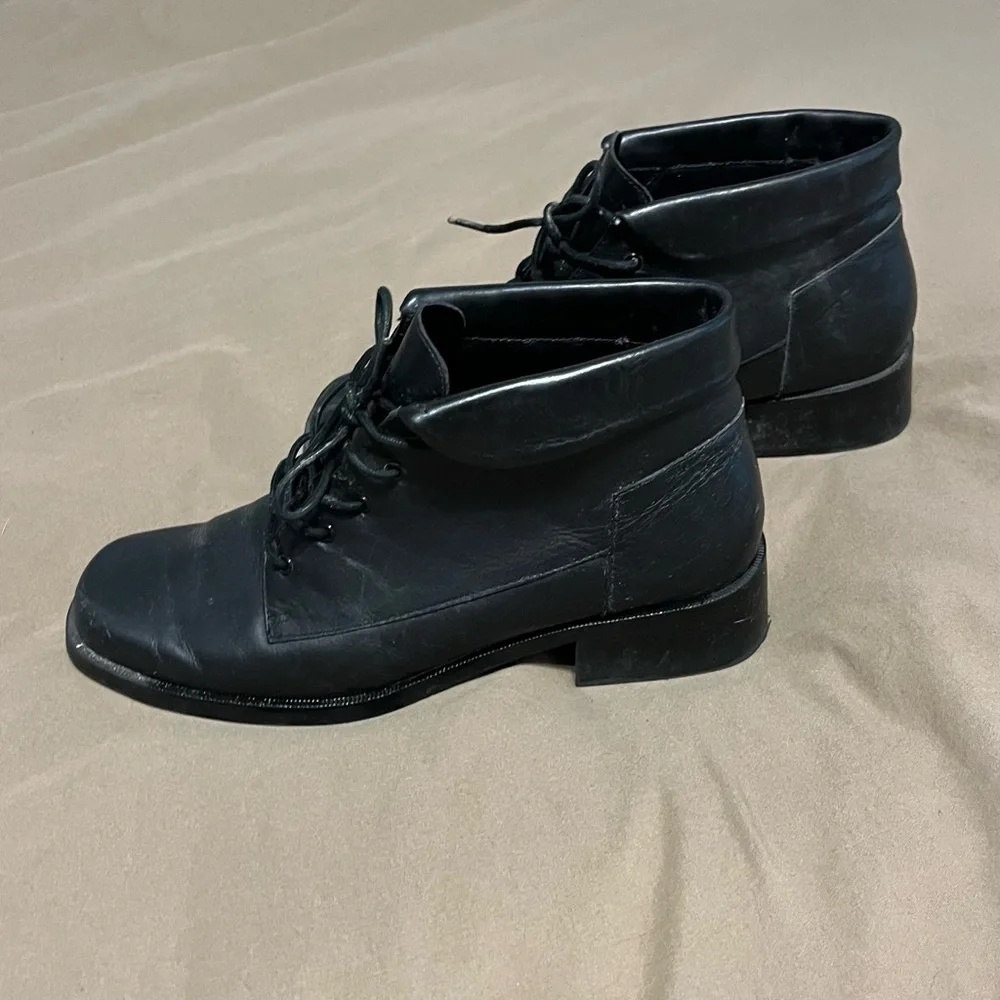 Black Leather Women’s Shoes - Picture 1 of 5