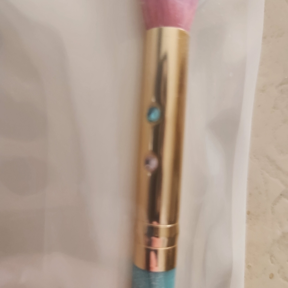 Slmissglam Rainbow eye brush NIP - Picture 3 of 3