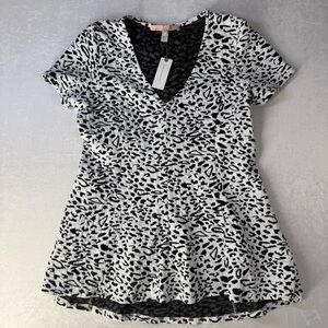 Hutch Black and White Patterned V-Neck Blouse