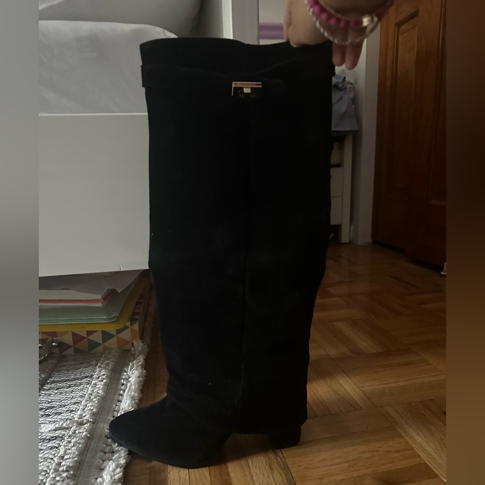 Flapknee-high boots!!!