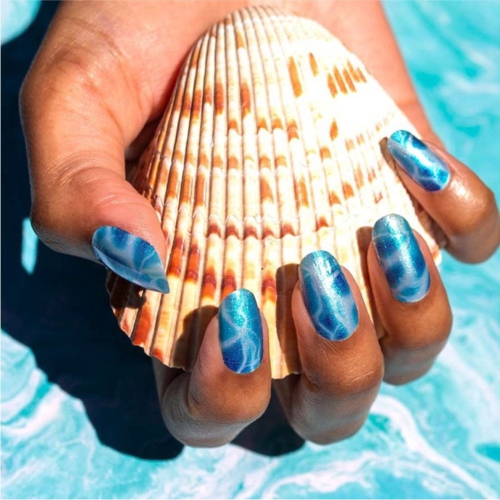 *Retired* Color Street: Pool Intentions | Blue Water Summer Shimmer Swirl Bright