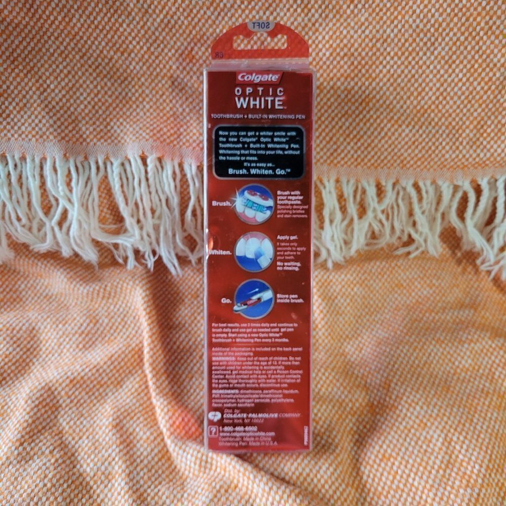 COPY - NWOT Colgate Optic White Toothbrush+Built In Whitening Pen Travel Size - Picture 7 of 8