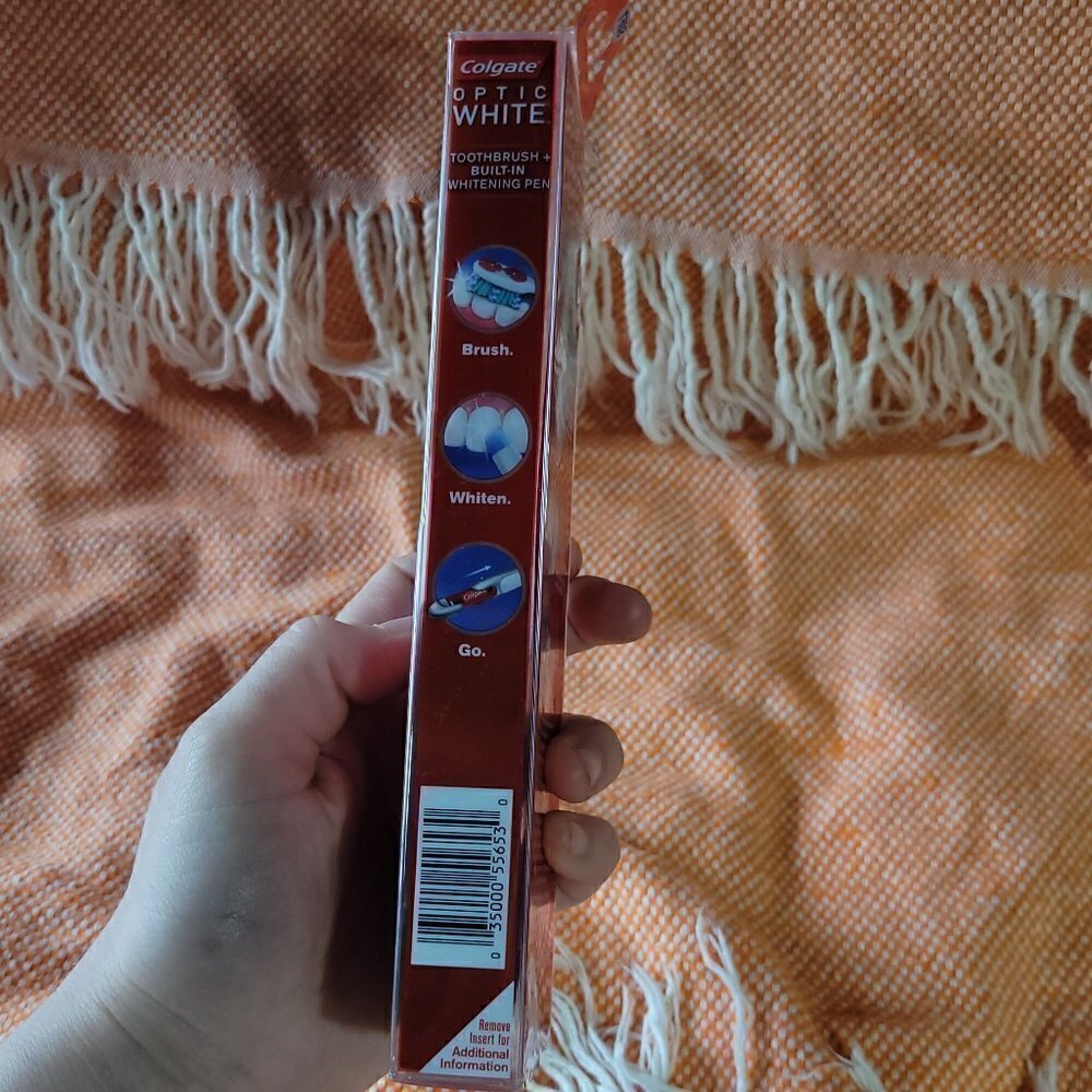 COPY - NWOT Colgate Optic White Toothbrush+Built In Whitening Pen Travel Size - Picture 5 of 8