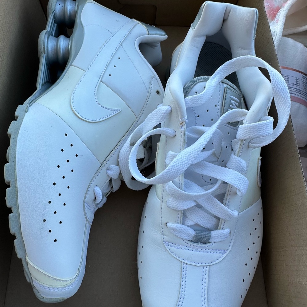 Nike White Sports Sneakers