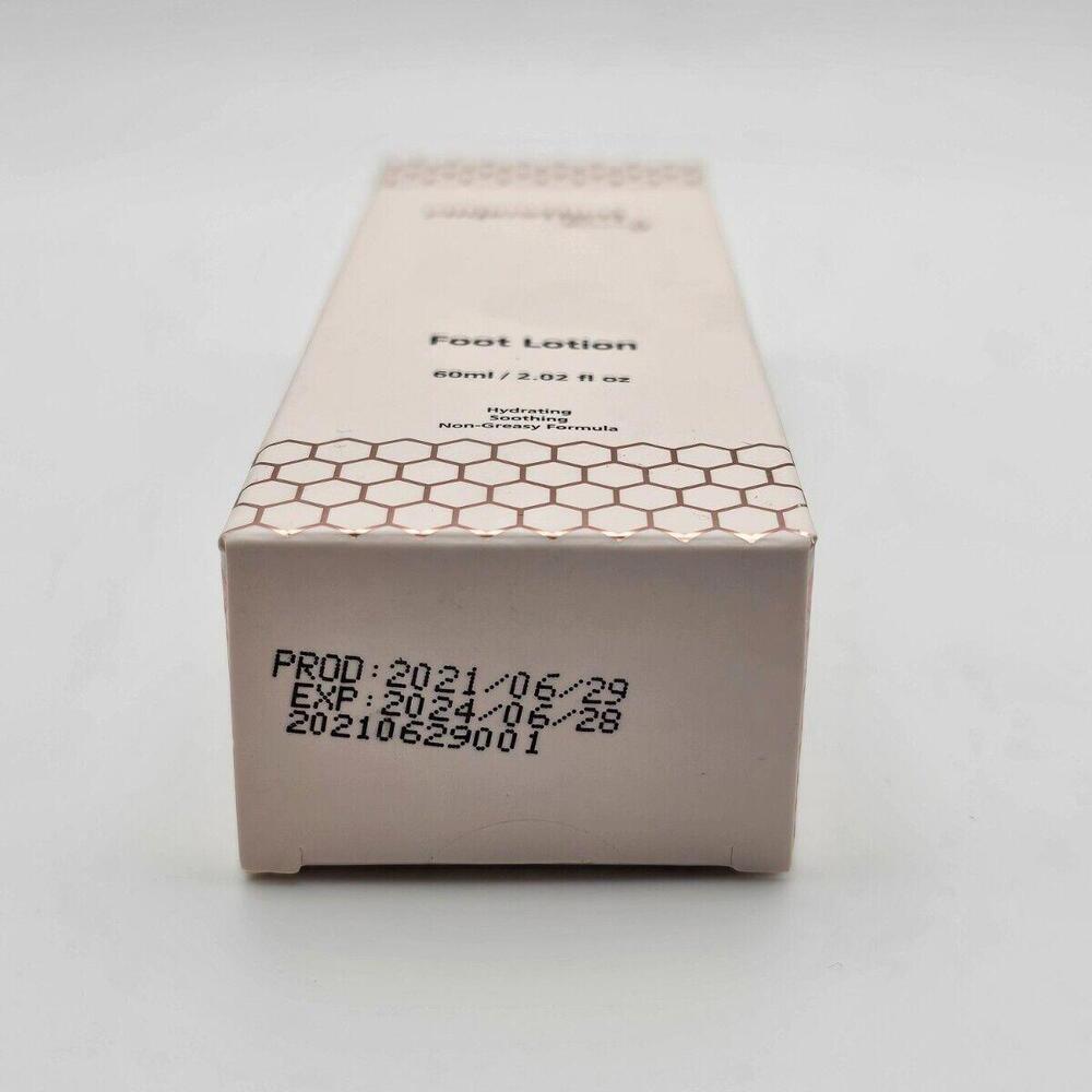 EMPOW{HER} Beauty Foot Lotion Non Greasy Formula 60 ml - Picture 2 of 3