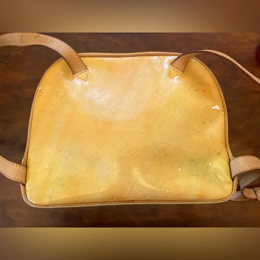 Authentic Louis Vuitton Yellow Murray Vernis backpack - Picture 3 of 13