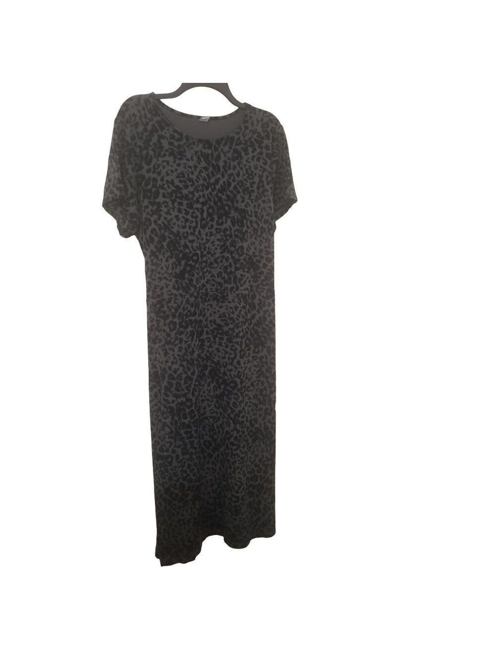 Old Navy Womens Animal Print Short Sleeve Maxi Dress. C1