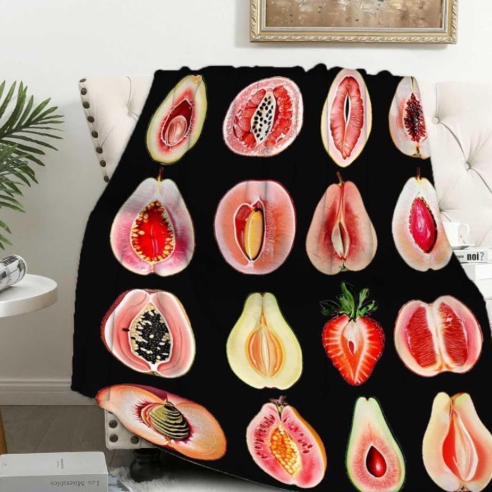 Fruit Blanket Throw Gift for Men Women, Funny Novelty Sliced Strawberry Avocado