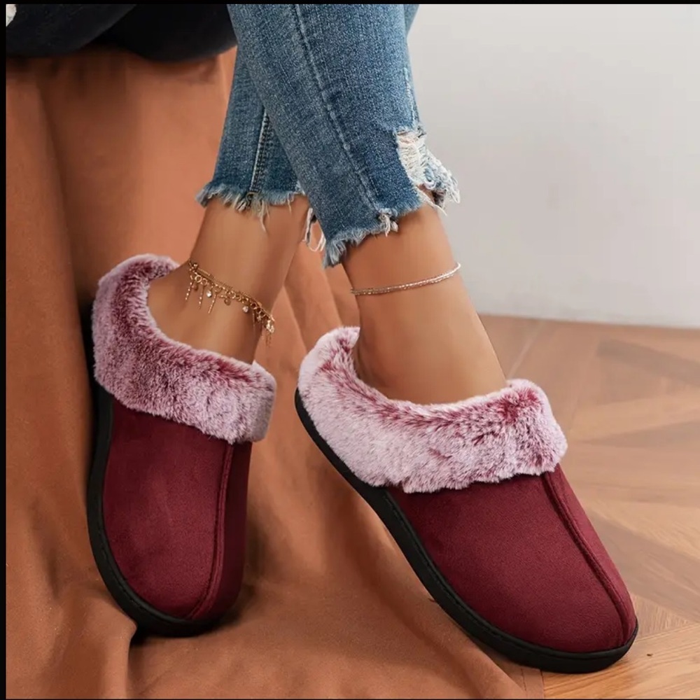 NEW Cozy Slippers, Non-slip Soft Sole, Plush Lined, Burgundy only
