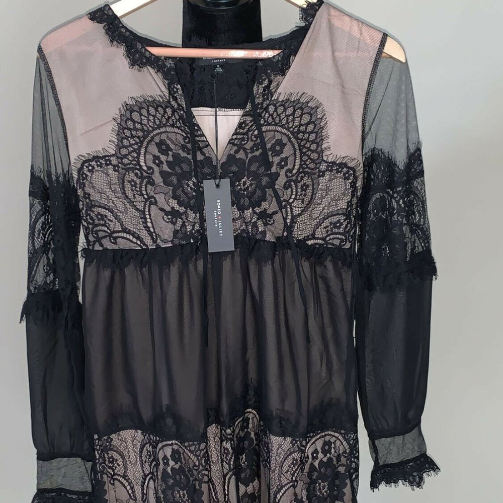 Romeo + Juliet Couture Sexy Black Lace Blouse NWT