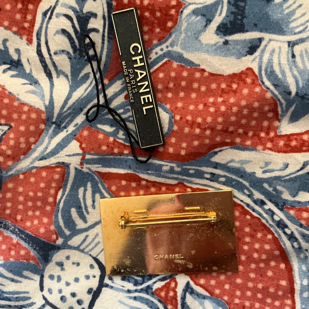 Chanel pin brooch - Picture 5 of 7