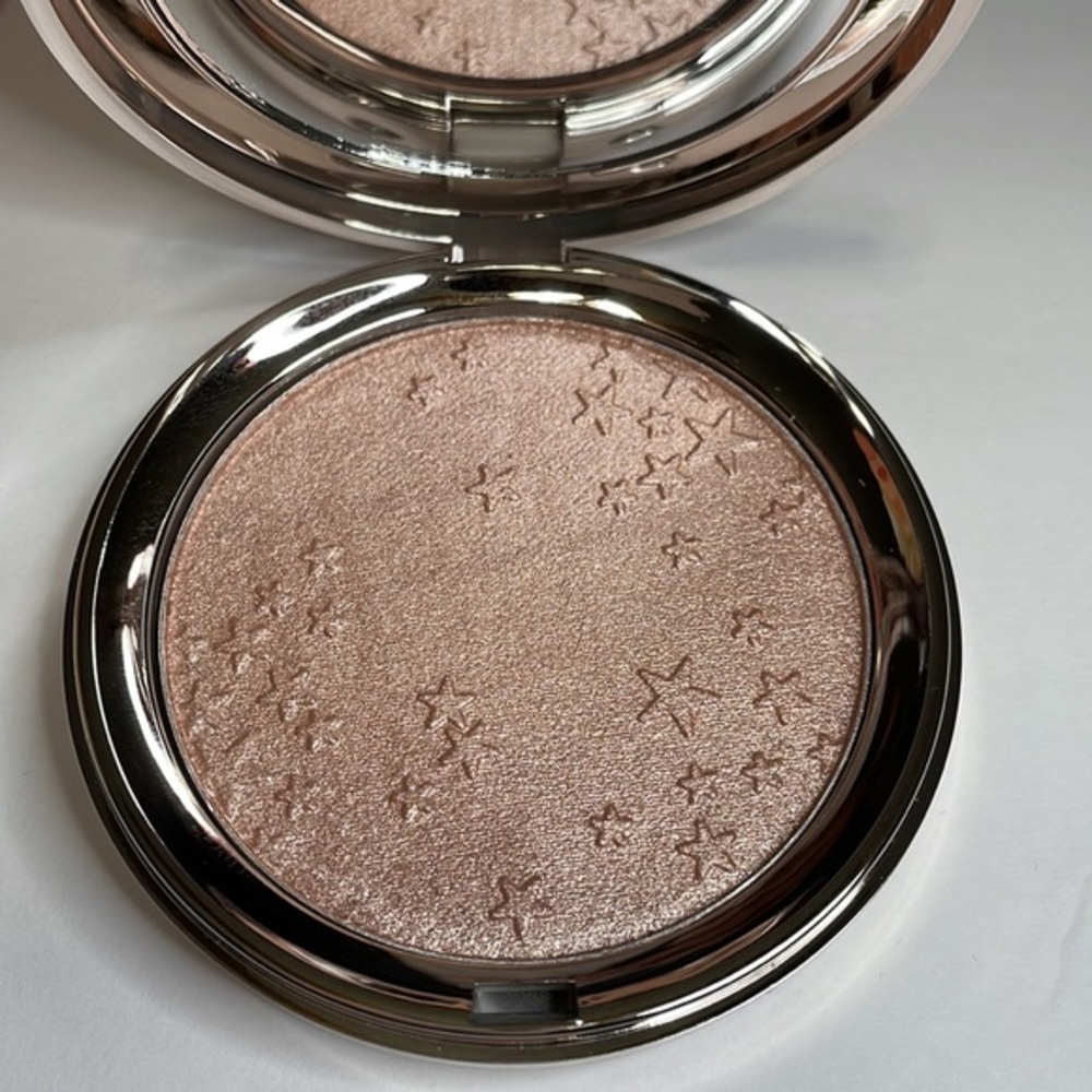 Ciate Illuminatting Powder Highligther