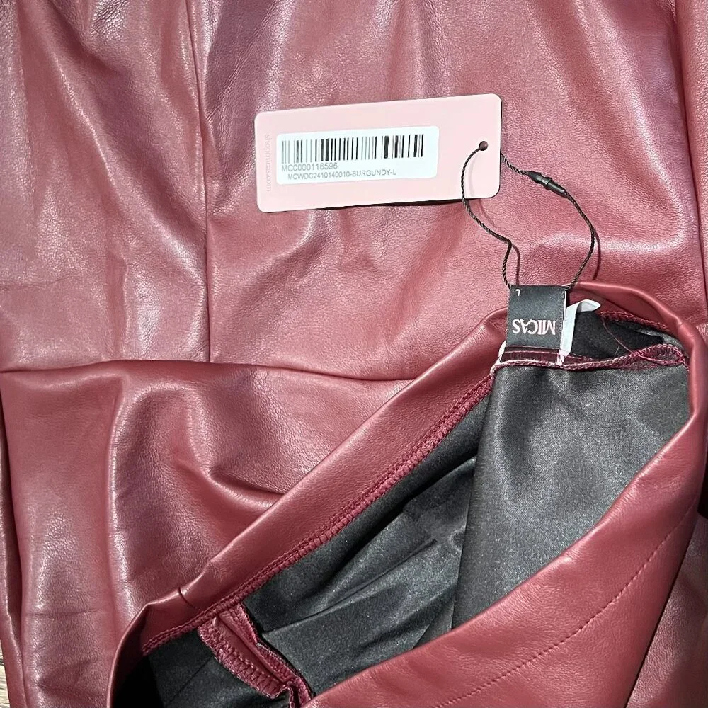 Elegant Burgundy Sleeveless Dress - Picture 7 of 9