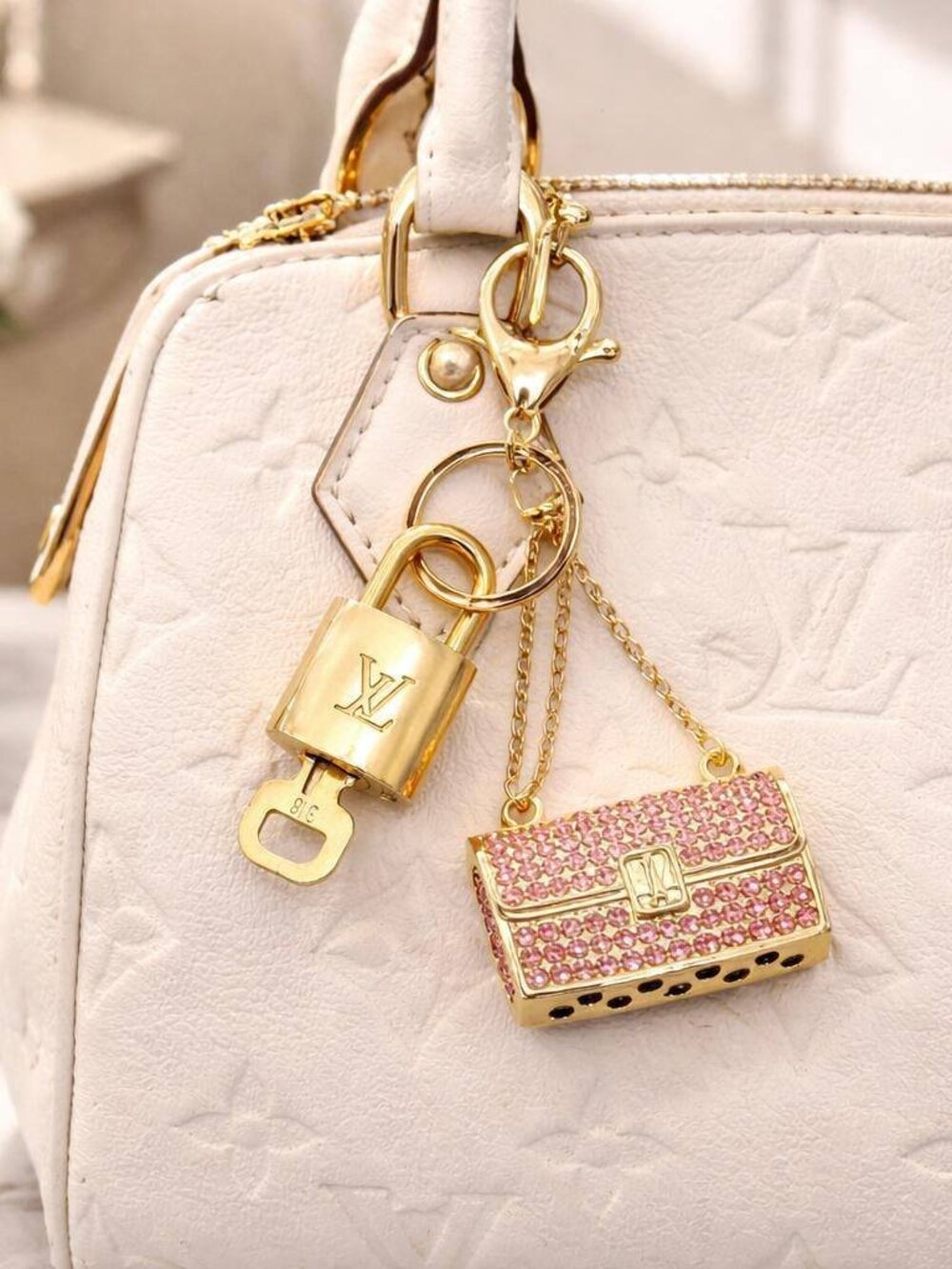 Authentic LV Gold Padlock 🔒Unbranded  Keychain Charm for Louis Vuitton Bags