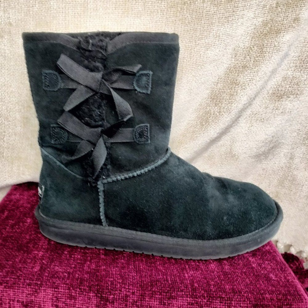 Koolaburra by Ugg Black Suede Boots with Ribbons Size 5