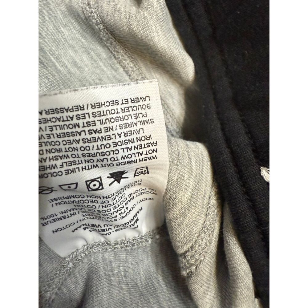 Nike Kids Joggers in Gray and Black - Picture 11 of 11