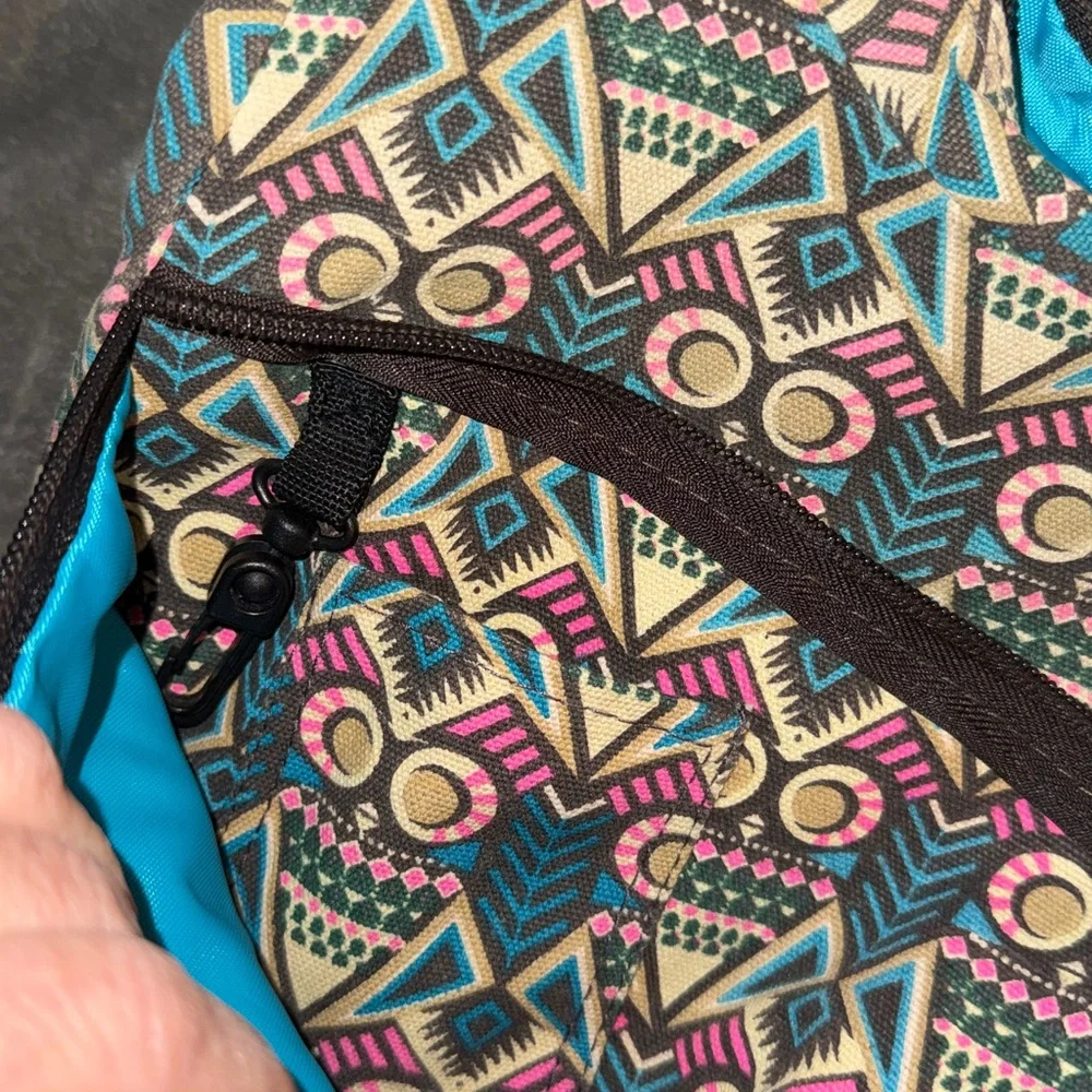 KAVU Satchel Cross-body Shoulder Bag - Geometric pattern - Picture 3 of 7