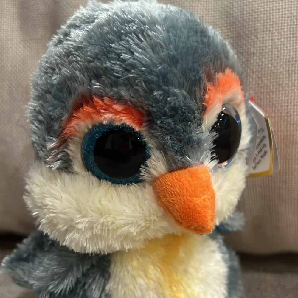 Ty Beanie Boo “Fisher” the penguin - Picture 3 of 4