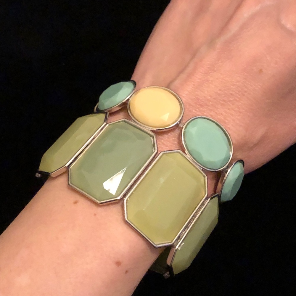 Elegant Multi-Color Bracelet