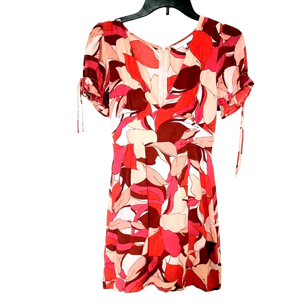 NWT Olivaceous 70s Retro Print Floral Midi Dress Size Small
