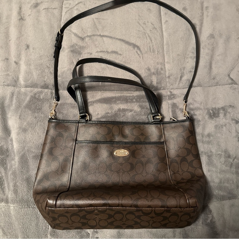NWOT Coach Peyton Signature Pocket Tote Shoulder Bag BROWN