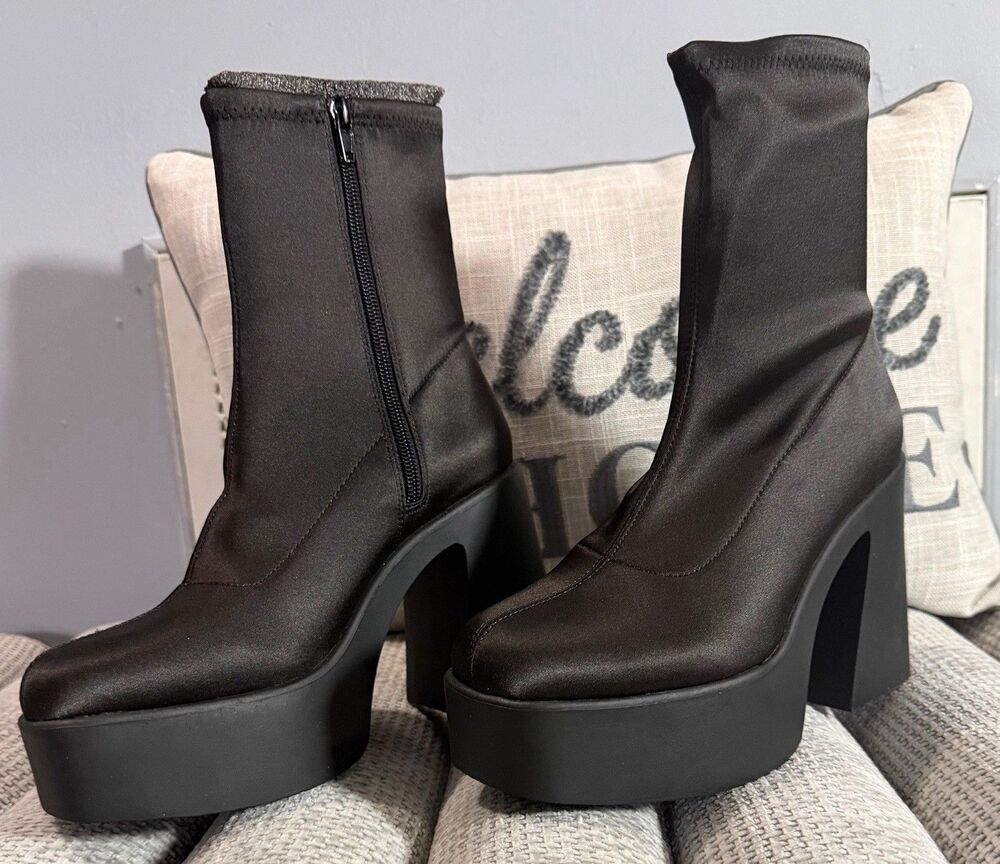 ALDO Women’s Black Platform Ankle Boots Chunky Block Heel Size 6.5 New In Box.