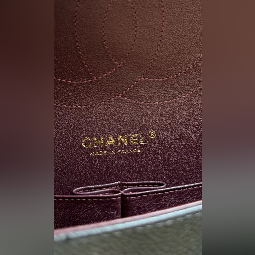 Classic Black and Gold Chanel large double flap bag - Picture 5 of 6