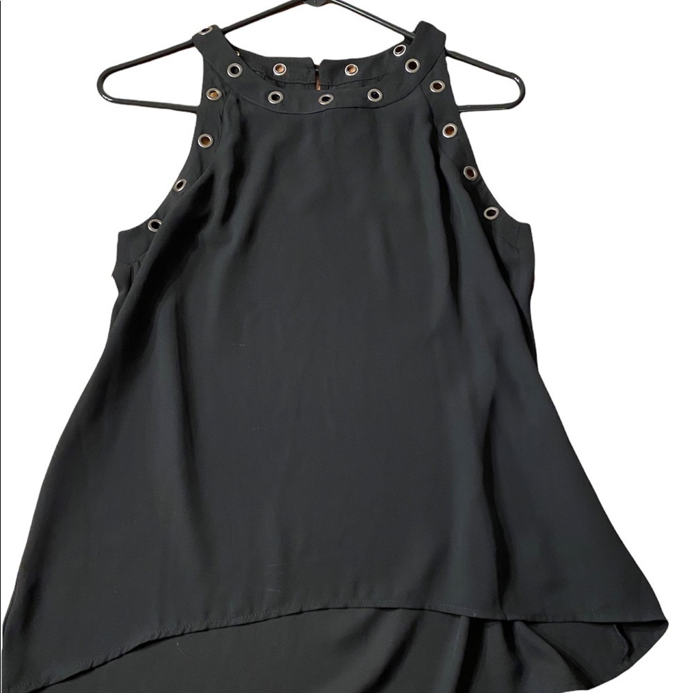 NWT Trouvé Nordstrom Sleeveless Black Top trimmed in circled decoration.  Size S