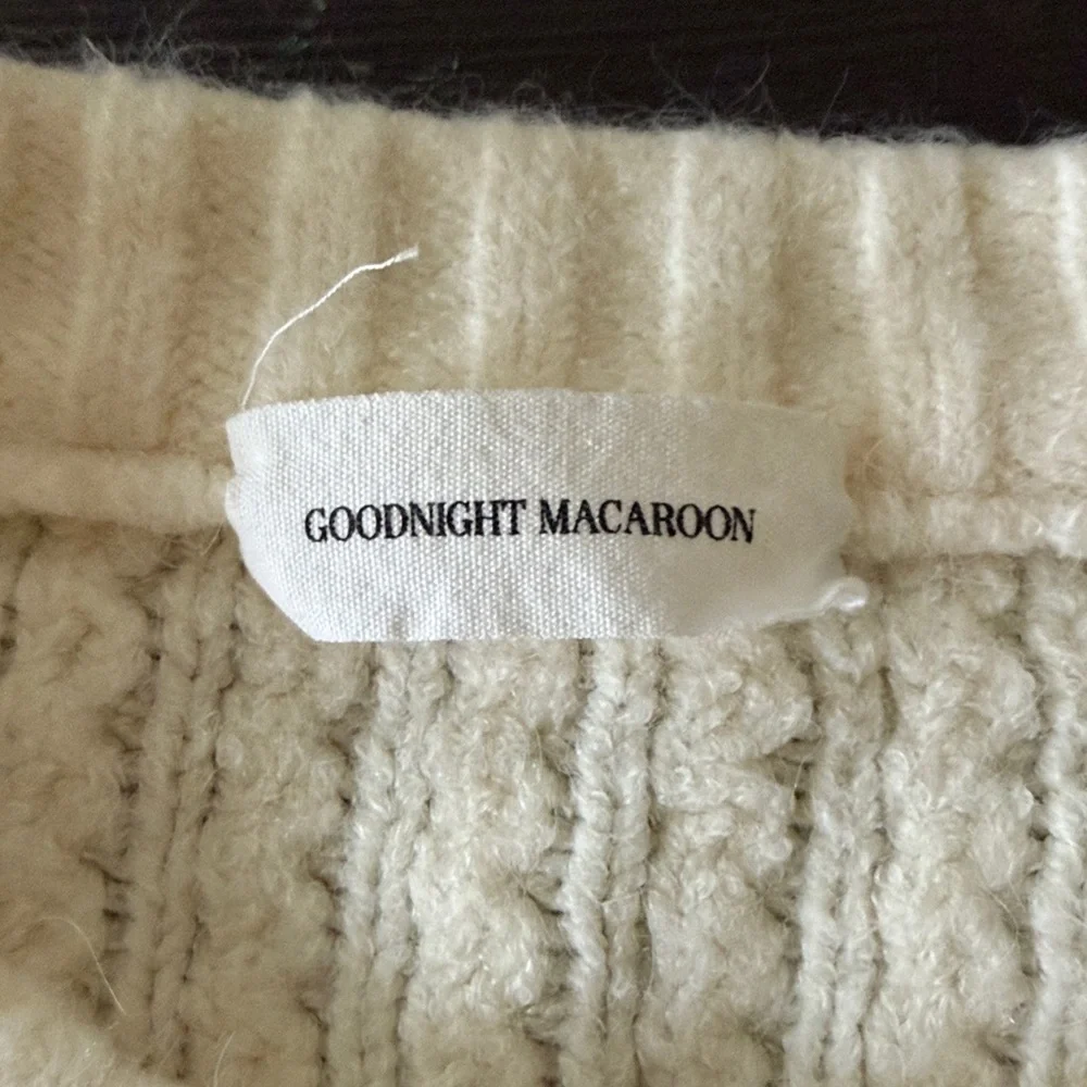 Goodnight Macaroon Textured Cream Sweater - Picture 2 of 5