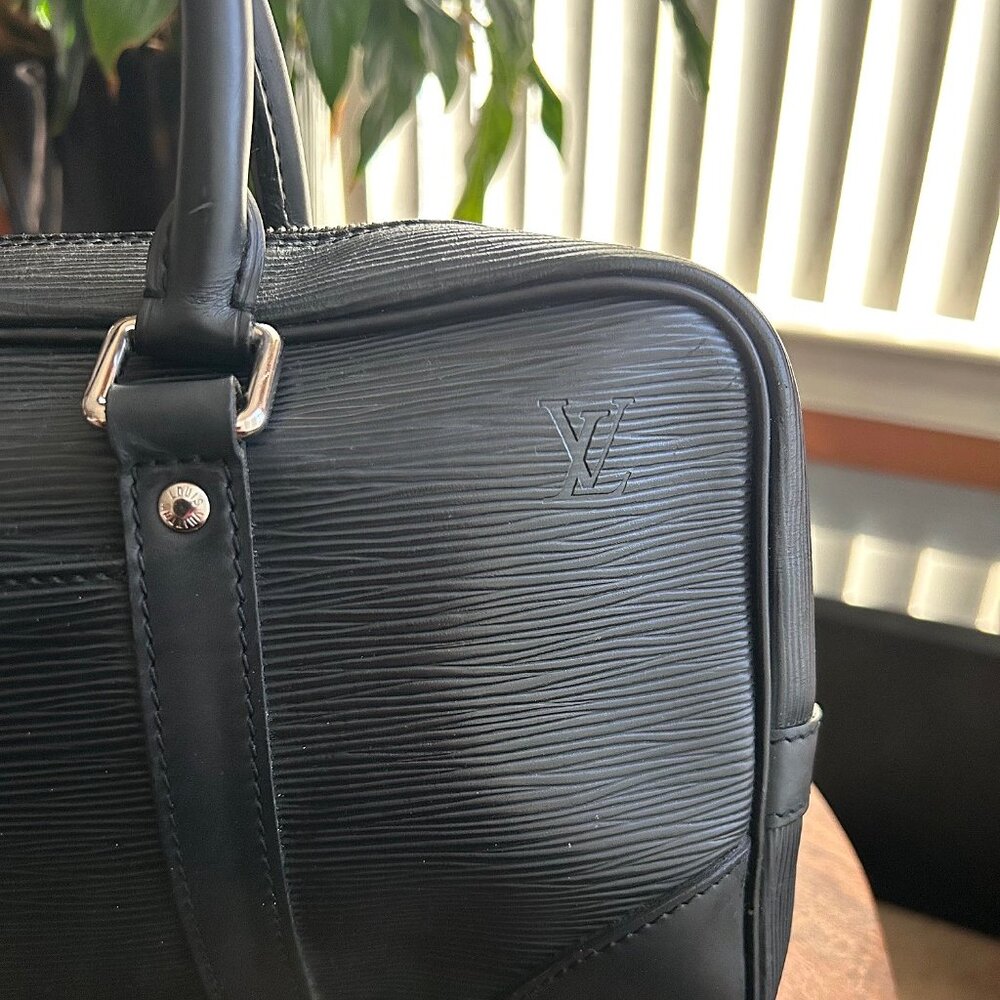 LOUIS VUITTON Epi East-West Satchel Bag Black 👜RARE - Picture 2 of 14