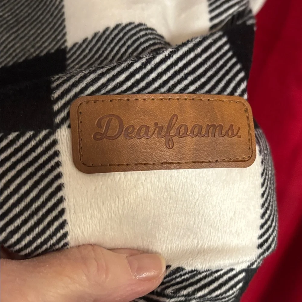 Dearfoams Black and White Checkered Cape - Picture 3 of 10