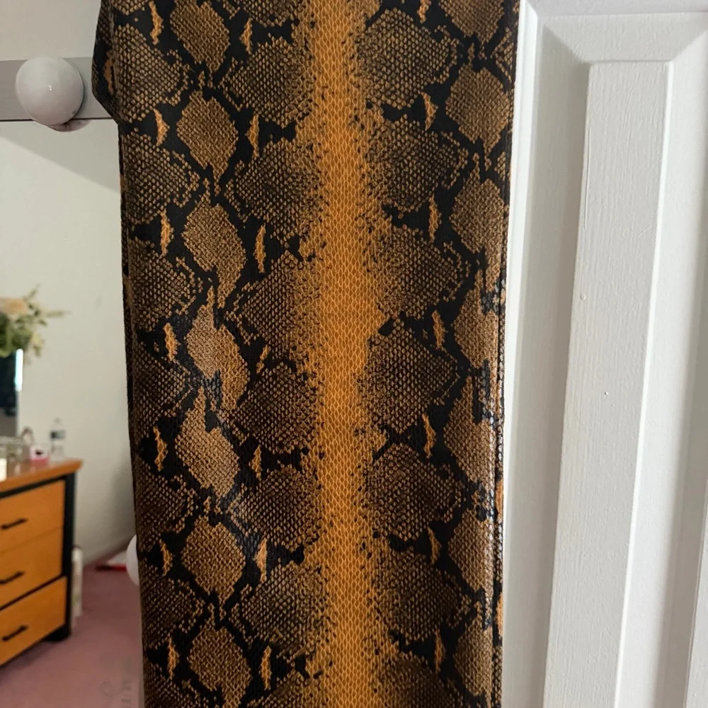 Stylish Snake Print Straight Leg Pants - Picture 2 of 3