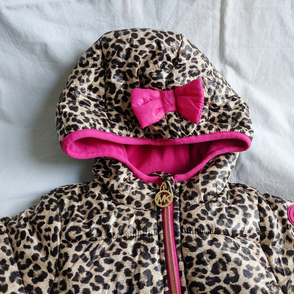 Like new Michael Kors pink leopard snowsuit size 0-6 months - Picture 2 of 11