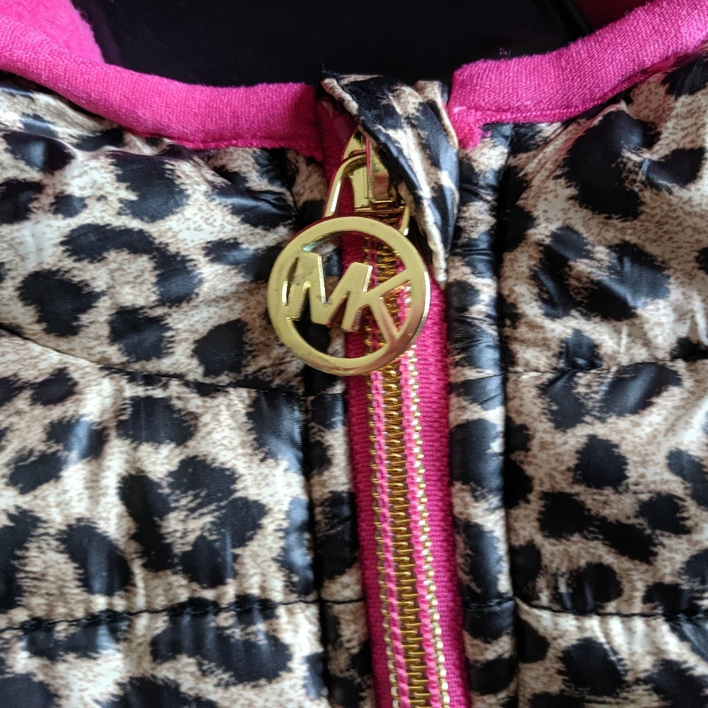Like new Michael Kors pink leopard snowsuit size 0-6 months - Picture 11 of 11