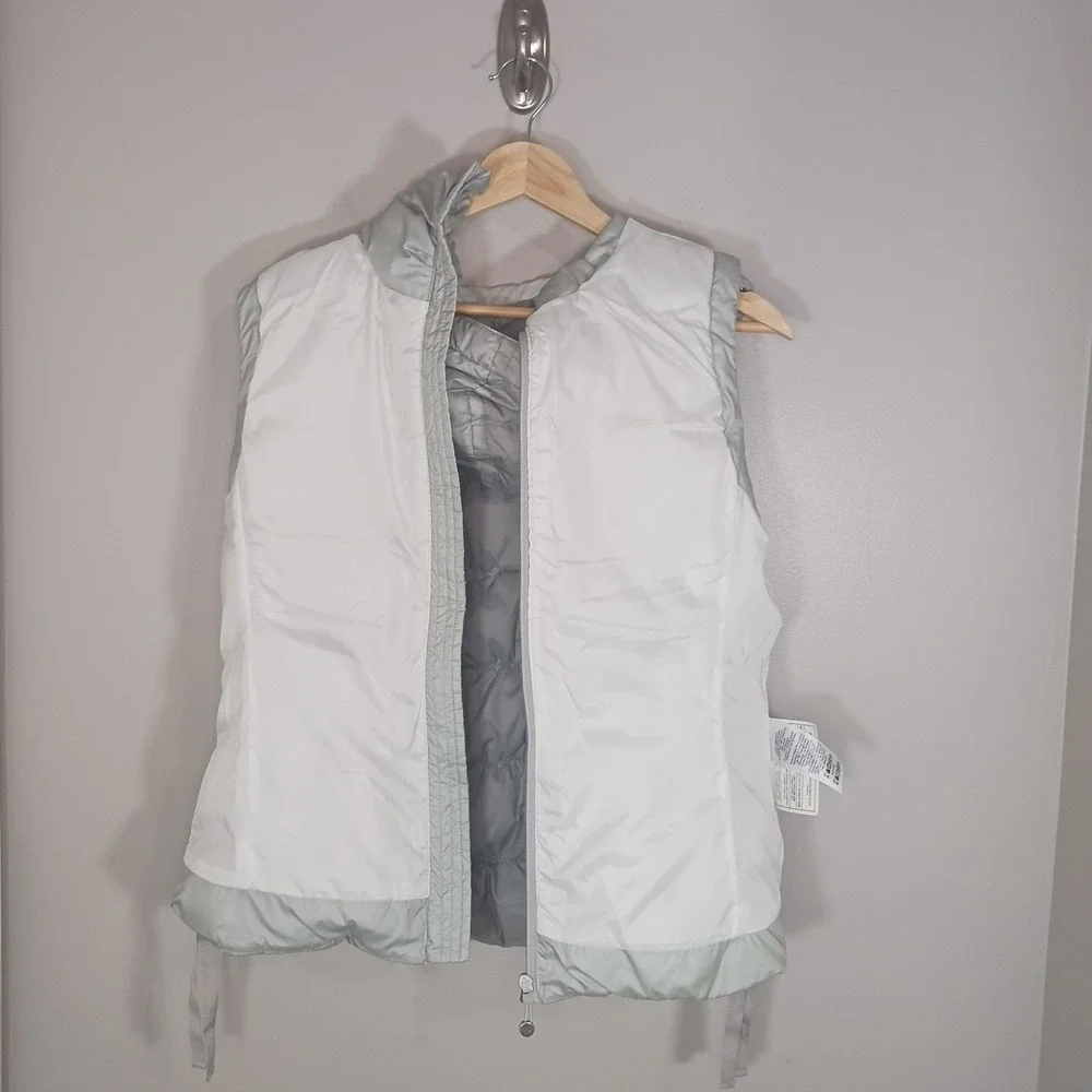Eddie Bauer Women's Down Vest Hooded Quilted Puffer Full Zip Size S - Picture 4 of 8