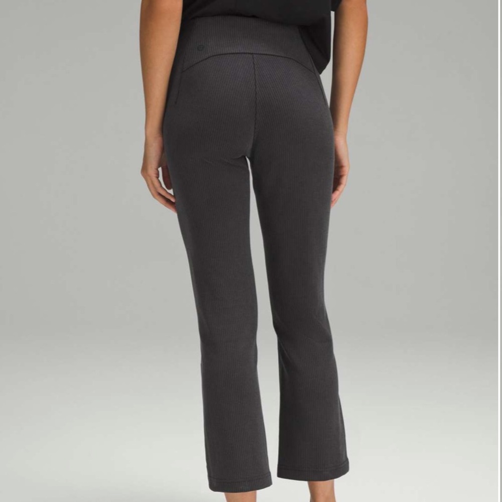 Lululemon Ribbed Softstreme Zip-Leg High-Rise Cropped Pants 25" in Black Sz 14 - Picture 3 of 10