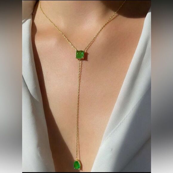 Anthropologie Jewelry - Elegant y shape Green Necklace N1038