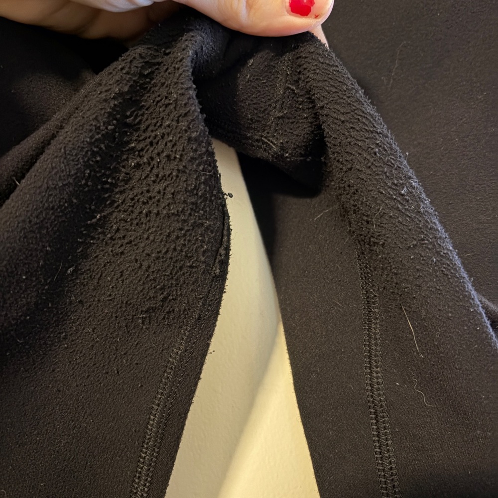 Aritzia High Rise Leggings - Size Large - Picture 4 of 4