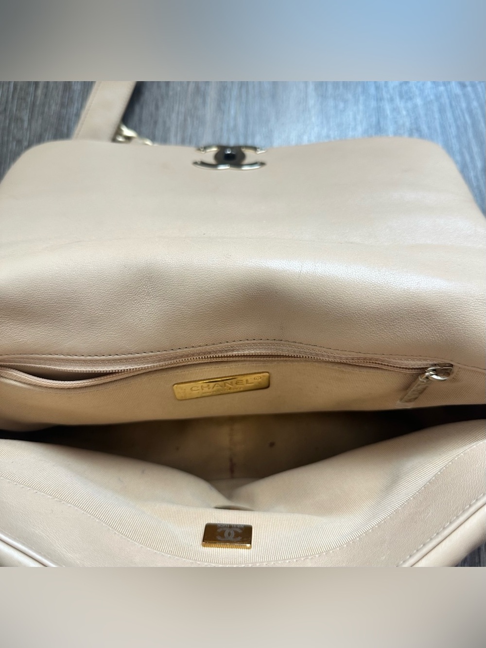 Chanel 19 Flap Bag Large Lambskin Quilted Leather Beige Gold Silver Strap CC - Picture 7 of 11