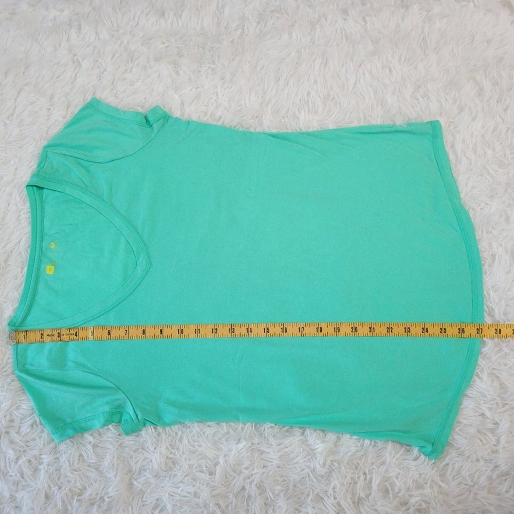 Xersion V-Neck Activewear Top Green - Size Medium - Picture 6 of 8