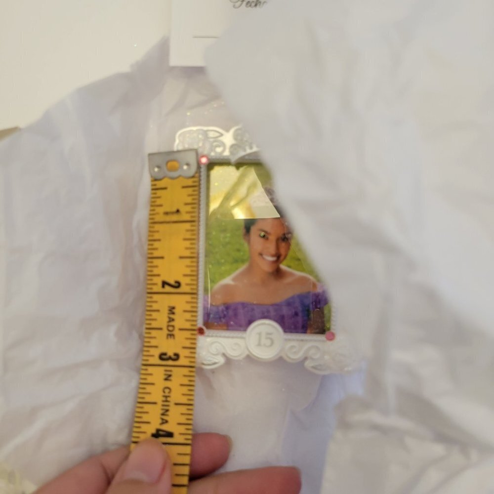 NIB Hallmark Keepsake Quinceanera Christmas Tree Photo Holder - Picture 10 of 11