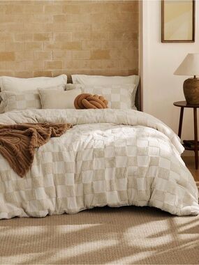 NEW West Elm Beige Checkered Tufted Queen / King Bedding Comforter & Sham Set