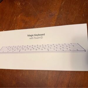 Apple Magic Keyboard with Touch ID - Silver