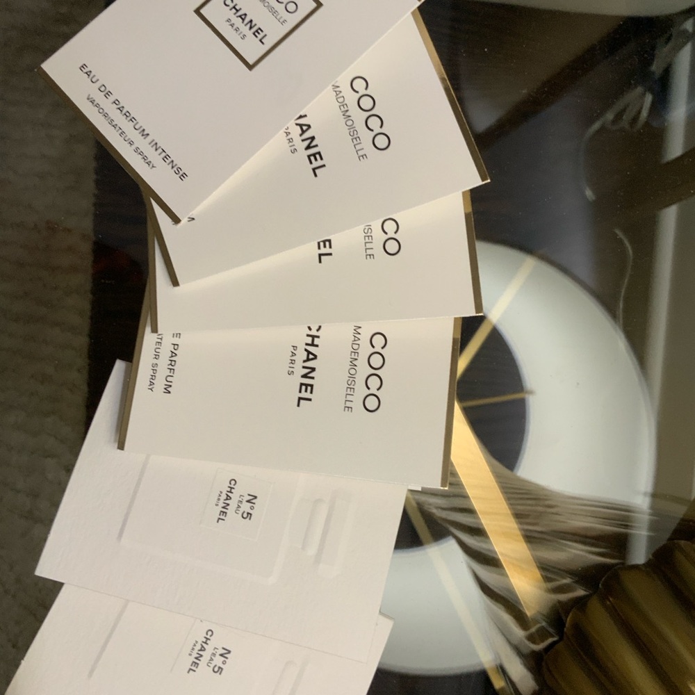 CHANEL Fragrance Sample Set - Black and White - Picture 2 of 2