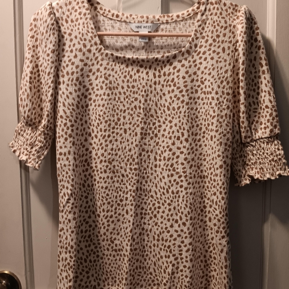 🤠Nine West Animal Print Short Sleeve Blouse Size XS