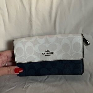 Coach Women's navy and White signature colorblock Wallet