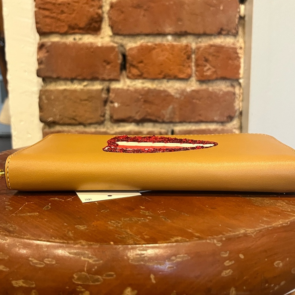 Coach x Tom Wesselmann Smile Sequin Zip Around Wallet Light Camel NWT Rare - Picture 11 of 16
