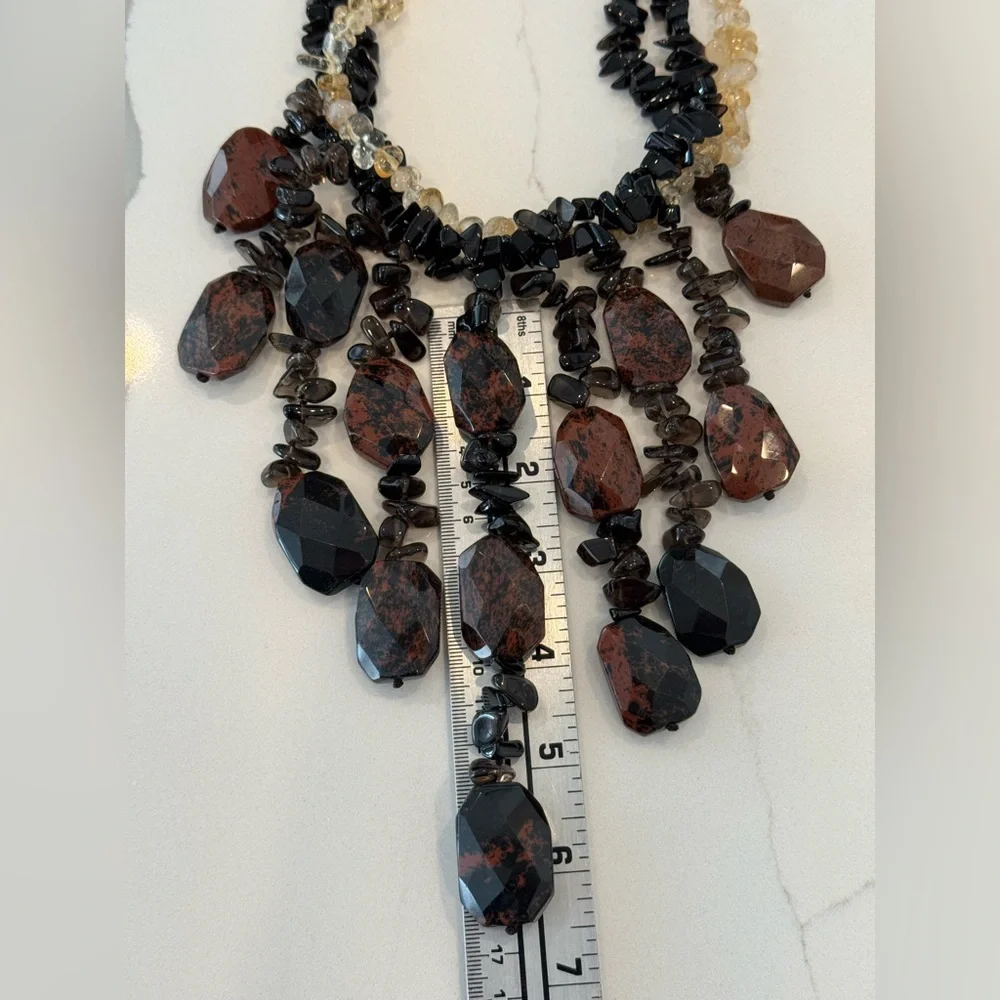 Elegant Multi-Strand gemstone statement piece - Picture 10 of 10