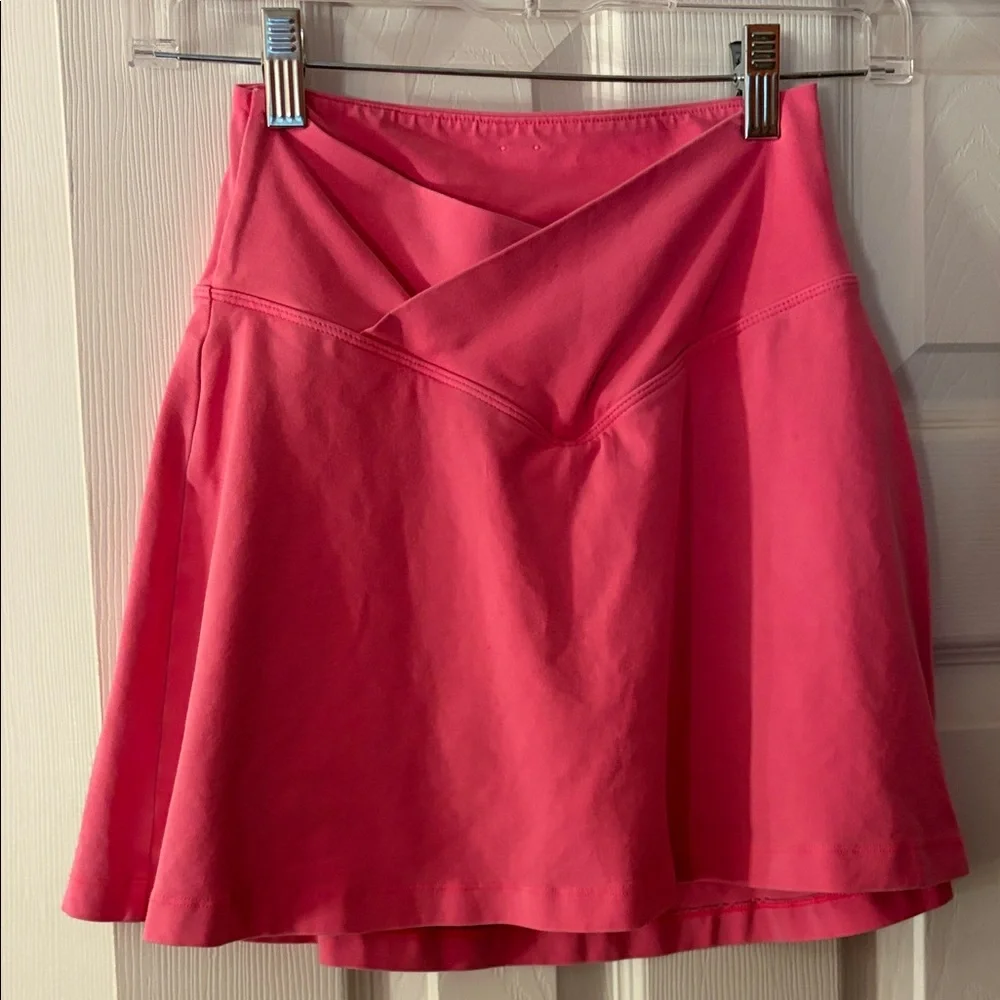 PINK Victoria's Secret Bright Pink Skort💕 - Picture 1 of 6